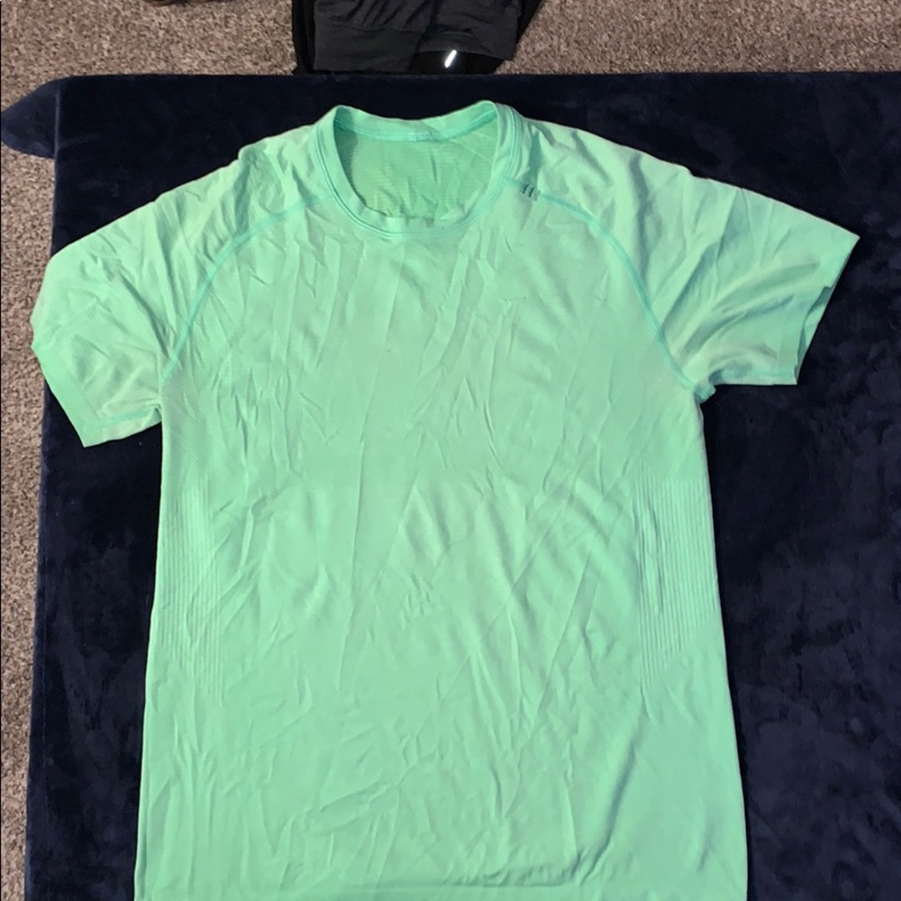 Lululemon Metal Vent Tech Short Sleeve Shi…